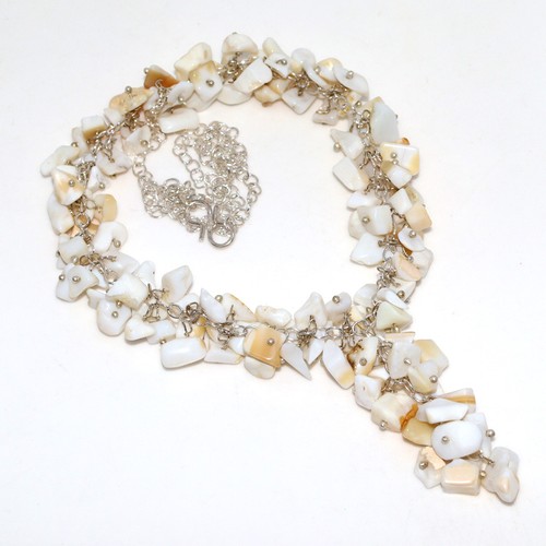 Collana uva corallo bianco - collana,