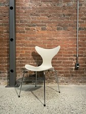 Sedia Arne Jacobsen