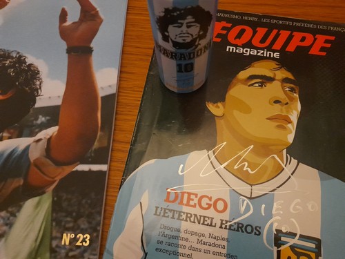 Diego maradona autograph mag - autograph,
