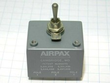 Interruttore automatico 3 poli