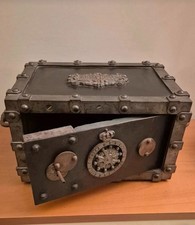 antico forziere portatile