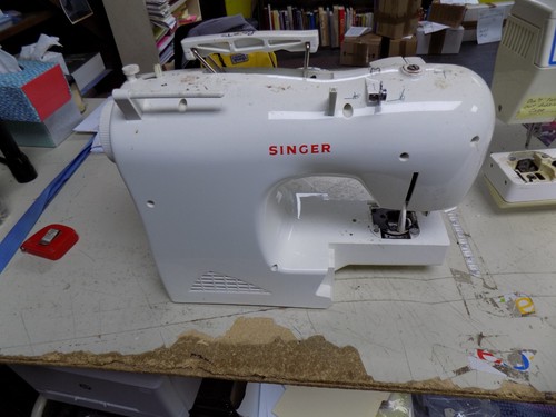 Vintage singer sewing machine - sewing,