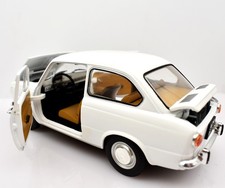 Modellino auto scala 1:24 Fiat 850 bianco modellismo statico collezione epoca f