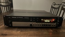 TASCAM CD-RW900SL Registratore