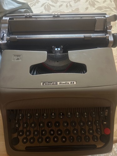 Macchina scrivere olivetti - scrivere,
