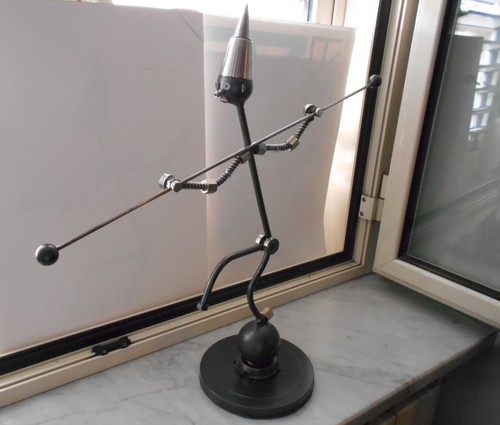 Scultura mderna ferro - in,