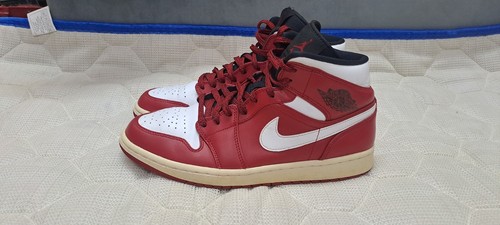 Nike air jordan mid - air,