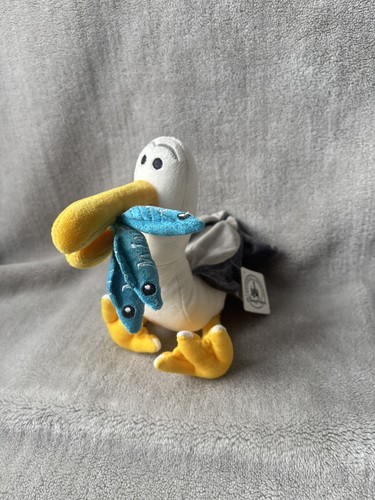 Bnwt disney parks - disney, nemo