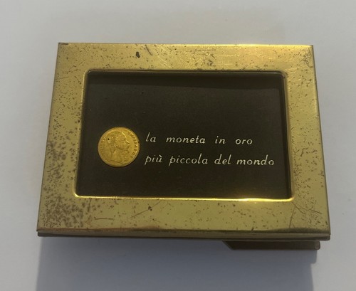 Moneta oro più - più, piccola