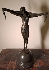 bronzo antico. Danzatrice; bronzo Liberty;cm 39 altezza; grande qualità
