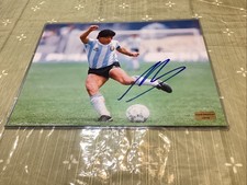 Diego Maradona AUTOGRAFO 8,5x11 foto con *COA* FIRMATO Argentina