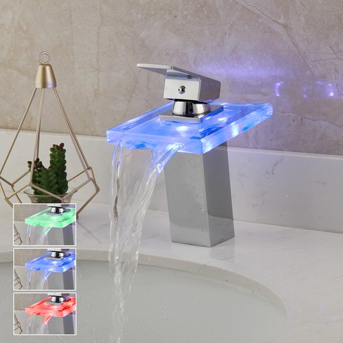 Rubinetto miscelatore lavabo