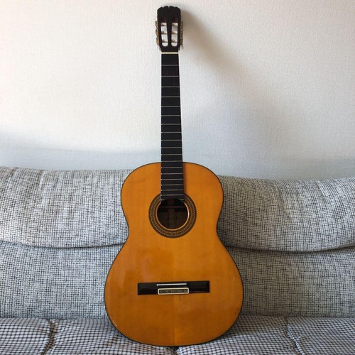 Chitarra acustica classica