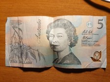 banconota dollari regina