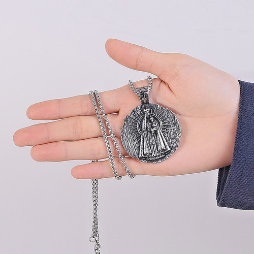 Collana con ciondolo medaglia