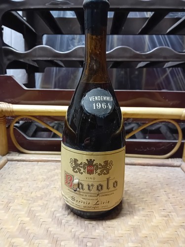 Bottiglia vino rosso barolo - vino,