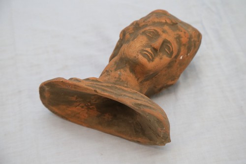 Busto femminile romano