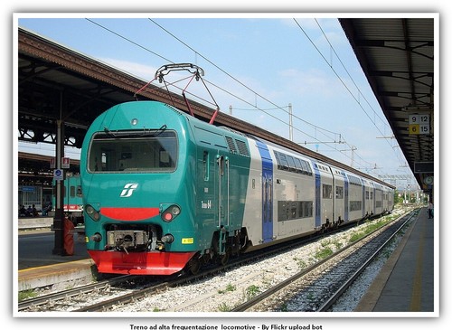 Treno alta frequentazione - ad,