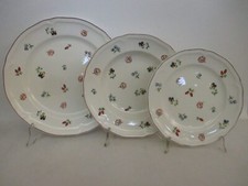 VILLEROY & BOCH-PIATTI  PETITE FLEUR- 18 pezzi  scontati da 526,20 €  a 389,00 €