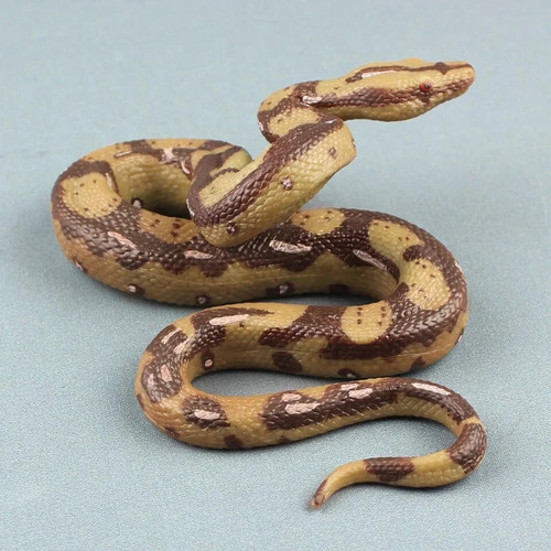 Serpente finto realistico