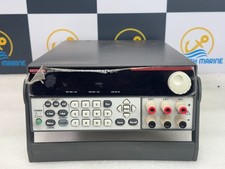 Alimentatore DC tripla uscita