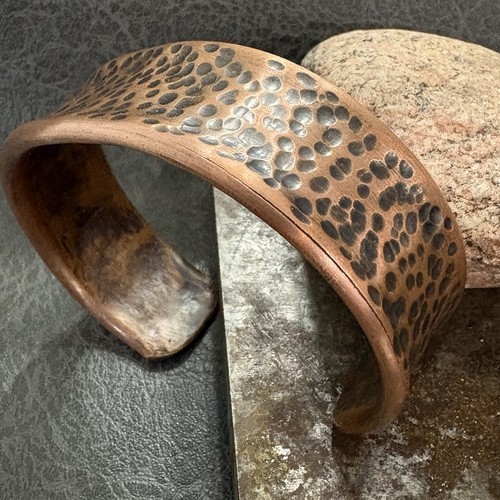 Bracciale uomo brutalista