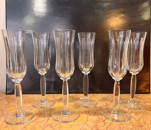 Suite flutes à - à, champagne