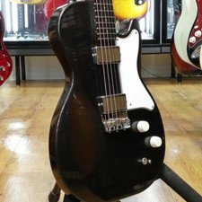 Chitarra elettrica usata