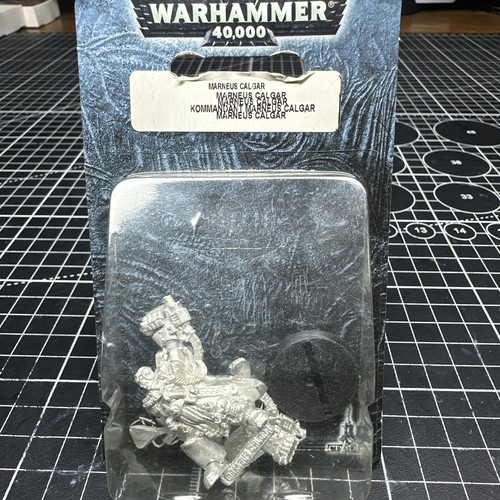 Marneus calgar ultramarine - calgar,