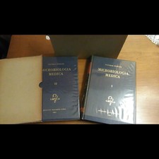 MICROBIOLOGIA MEDICA. PUNTONI. EDIZIONE MODERNE 1958 - 59. 2 VOLUMI