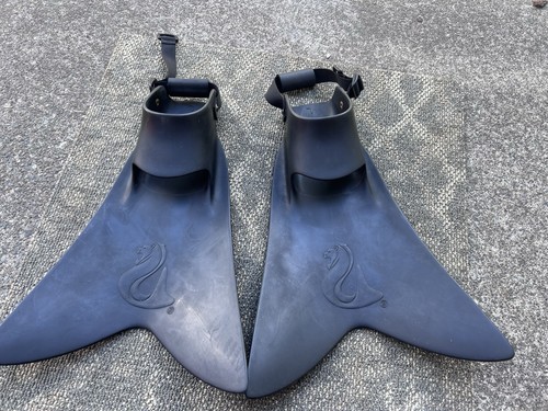 Black force fin - fin, taglia