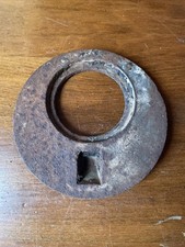 Antica stufa a legna in ghisa