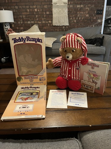 Teddy ruxpin 1985 vintage - teddy,