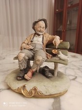 Statuina in porcellana di