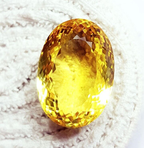 Topazio giallo ovale - giallo, ct