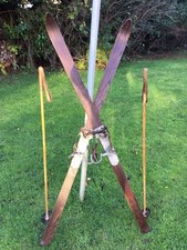 COPPIA ANTICHI SCI E BASTONCINI DA SCI ANTICHI VINTAGE IN LEGNO ADULTO SCI INVERNO NEVE ESPOSITORE