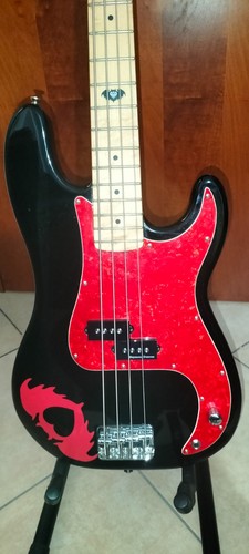 Squier precision pete wentz - squier,