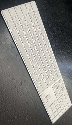 Apple magic keyboard - magic,