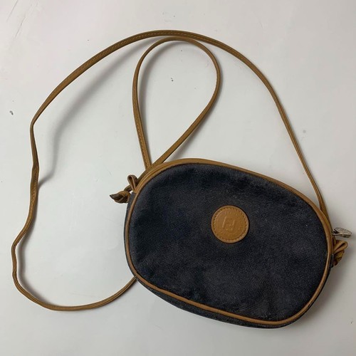 Fendi pouch pochette - fendi, shoulder