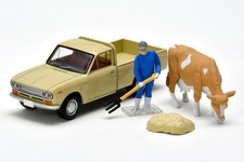 Camion Datsun 1300 + Figura