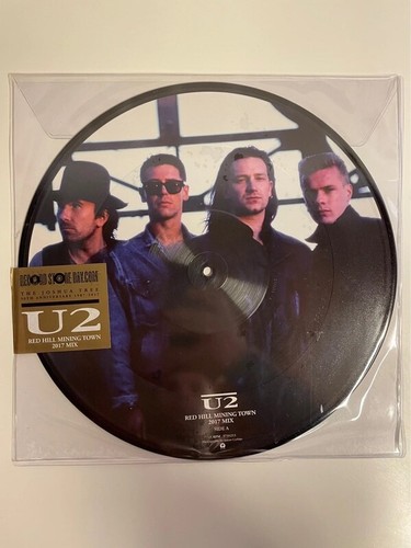 Red hill mining town - u2,