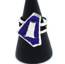 Anello modernista con smalto