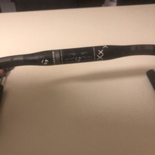 Manubrio stradale compatto in