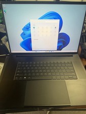 Razer Blade 18 i9-13950HX RTX