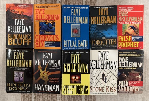 Lot mystery paperbacks - lot,
