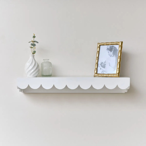 White scalloped wall - scalloped, storage