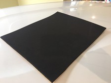 SELLA MOTO NEOPRENE ADESIVO RETINATO NERO 5mm 33x40cm YAMAHA R1