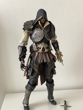 Ezio Auditore Square Enix Play Arts Kai 9,5” - 25,5 cm action figure 2010 LEGGI