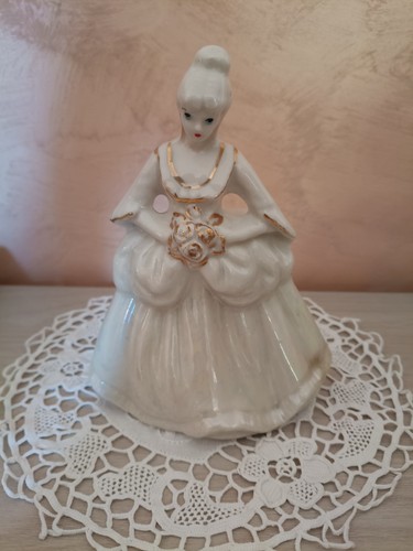 Vecchia statua dama - , in