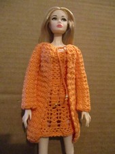 Graziosa bambola fatta a mano